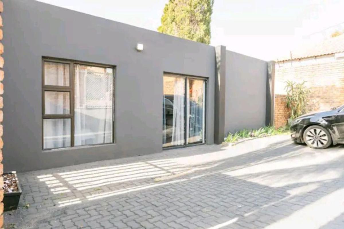 Urban Haven: Cozy Stay Sandton Exterior photo